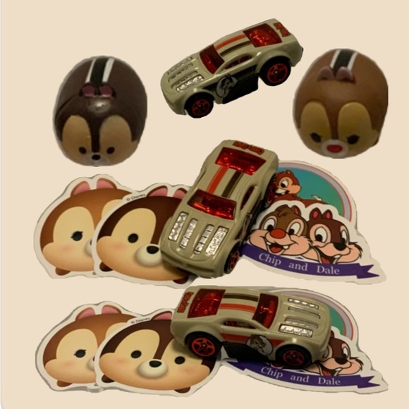 Chip and Dale Disney Series Matchbox Car with extras - Picture 2 of 16